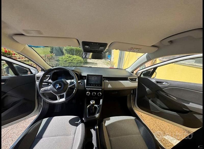 Usata Mitsubishi Colt Invite 91 CV (66 kW) 2024 Bianco Utilitaria