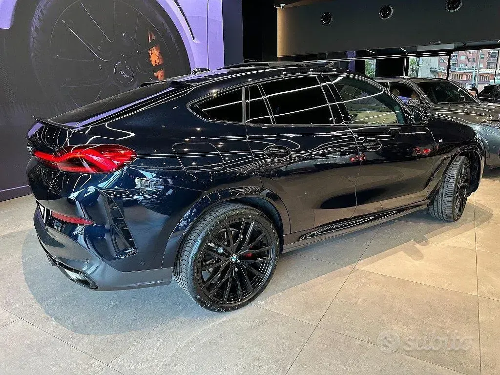 Usata BMW X6 M Sport 286 CV (210 kW) 2025 Blu metallizzato SUV