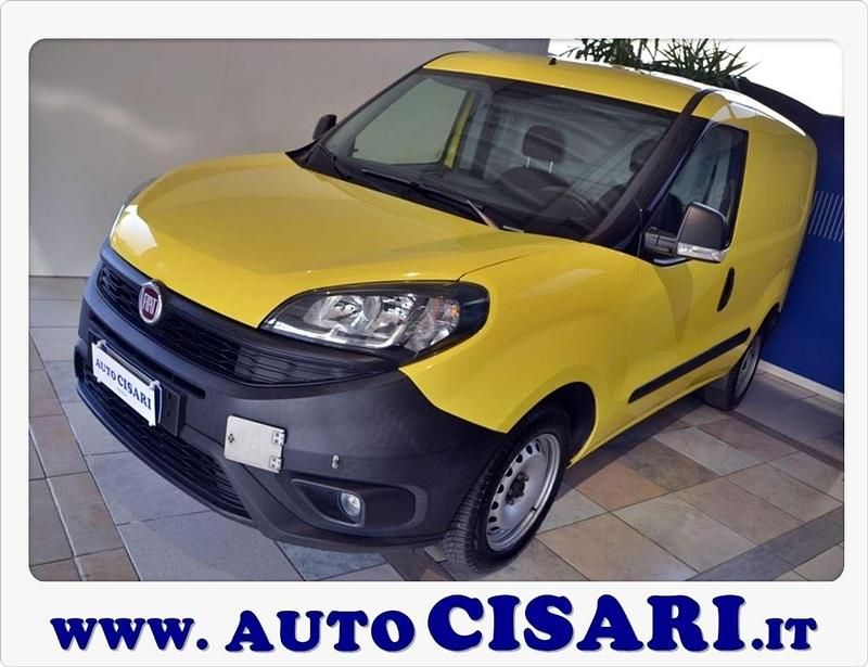 Usata Fiat Doblò 95 CV (69 kW) 2019 Giallo Monovolume