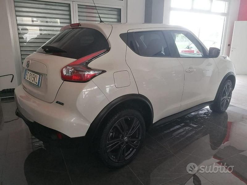 Usata Nissan Juke N-Connecta 110 CV (80 kW) 2016 Bianco SUV