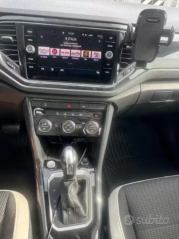 Usata VW T-Roc 150 CV (110 kW) 2020 Grigio SUV