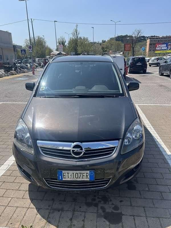 Usata Opel Zafira 150 CV (110 kW) 2014 Monovolume