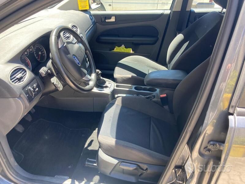 Usata Ford Focus 2005 Grigio Berlina