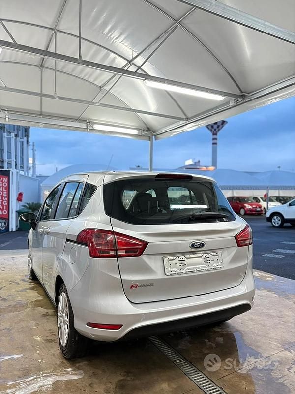 Usata Ford B-MAX 95 CV (69 kW) 2014 Grigio Monovolume