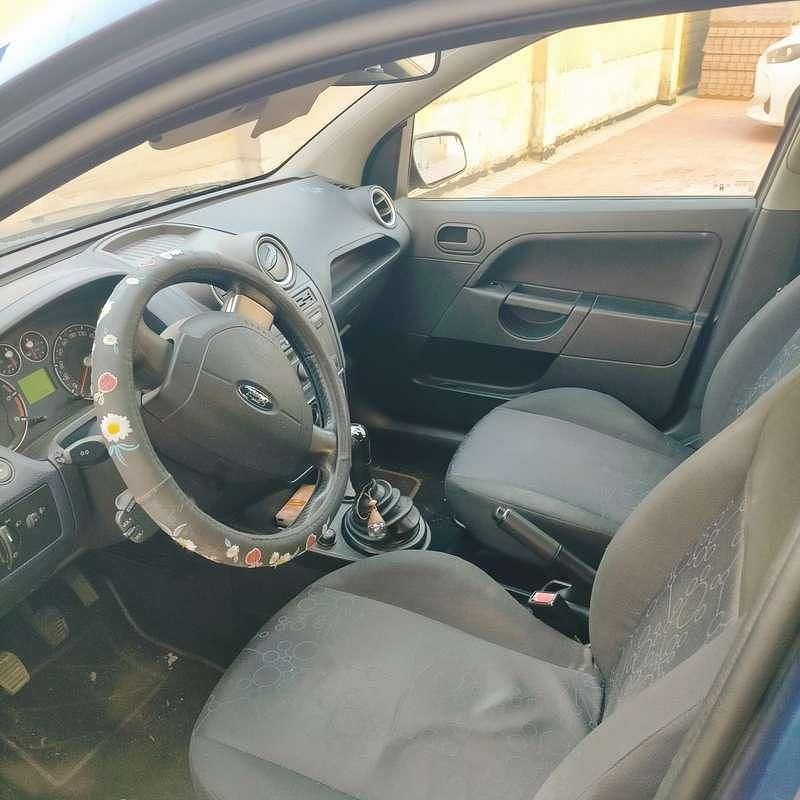 Usata Ford Fiesta Titanium 68 CV (50 kW) 2007 Utilitaria