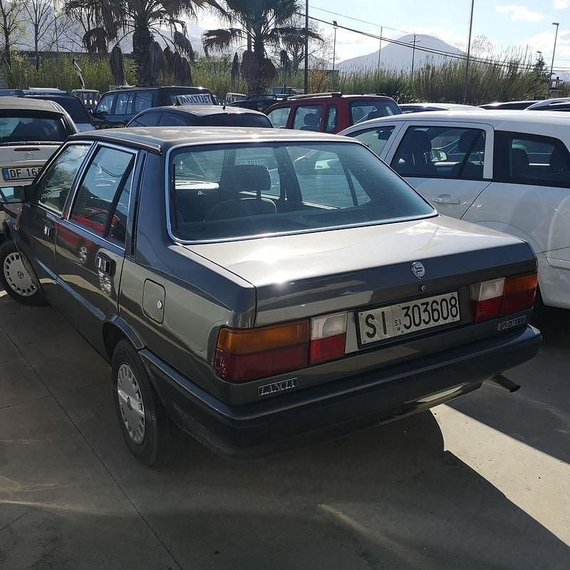 Usata Lancia Prisma 77 CV (56 kW) 1987 Nessuno Berlina