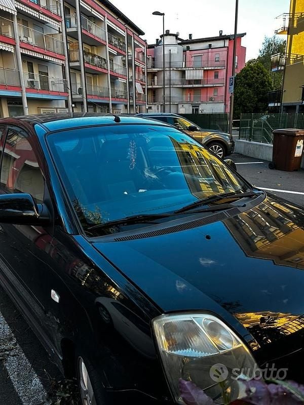 Usata Kia Picanto 61 CV (44 kW) 2007 Nero Utilitaria