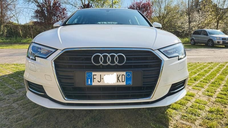 Usata Audi A3 Design 116 CV (85 kW) 2017 Bianco Berlina
