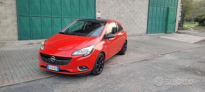 Usata Opel Corsa 90 CV (66 kW) 2015 Rosso Coupé