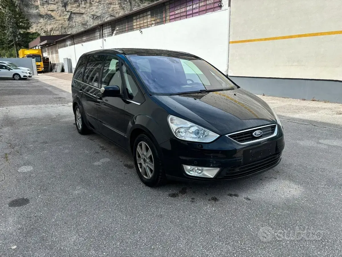 Begagnad Ford Galaxy 175 HK (128 kW) 2009 Svart Minibuss