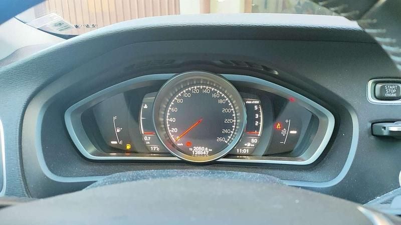 Usata Volvo V40 Kinetic 120 CV (88 kW) 2018 Berlina