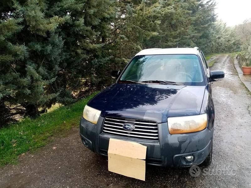 Usata Subaru Forester 125 CV (91 kW) 2007 Blu SUV