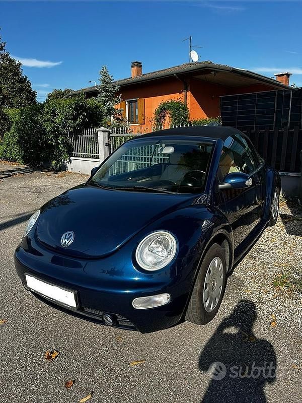 Usata VW Beetle Cabriolet 150 CV (110 kW) 2004 Blu Cabrio