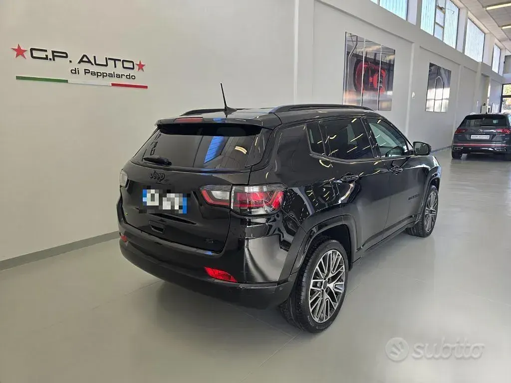 Usata Jeep Compass Summit 131 CV (96 kW) 2024 Nero SUV