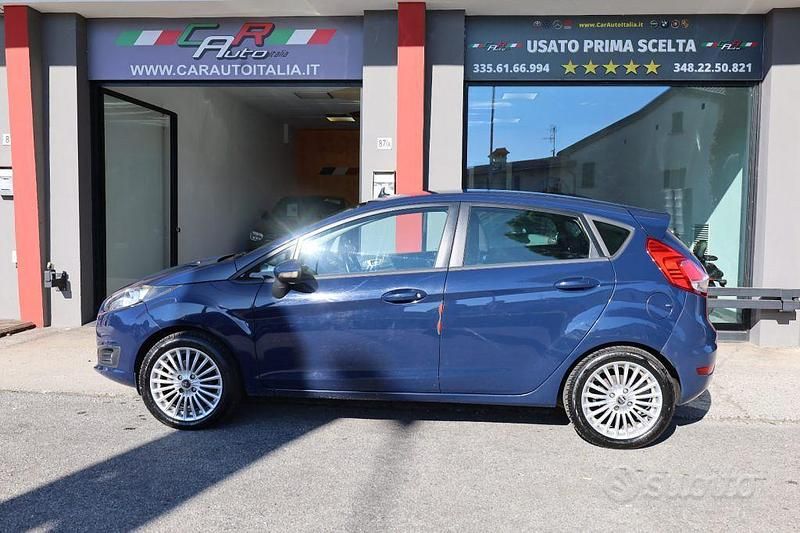 Usata Ford Fiesta Titanium 60 CV (44 kW) 2013 Nero Utilitaria