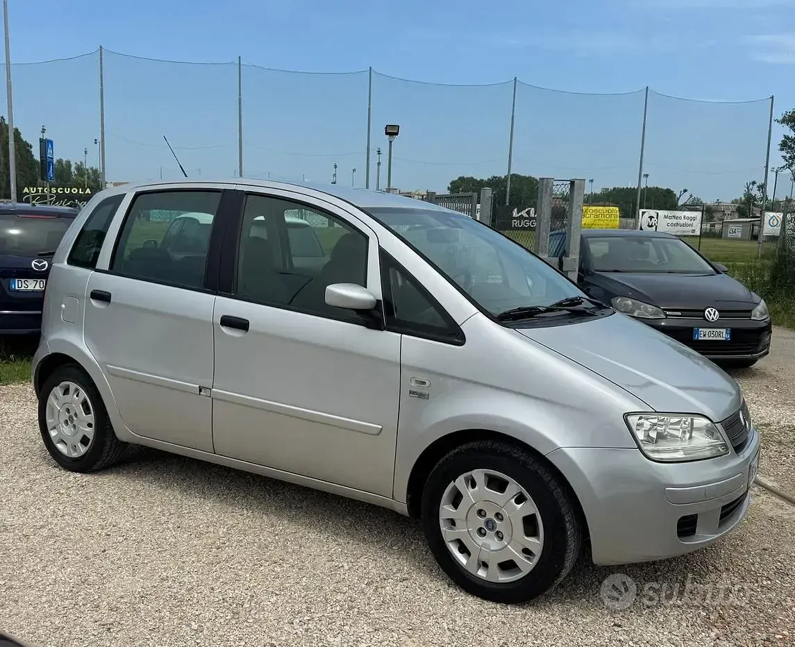 Usata Fiat Idea 80 CV (58 kW) 2006 Grigio Monovolume