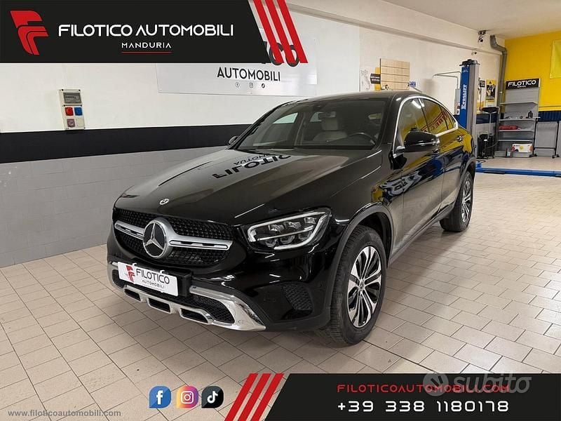Usata Mercedes GLC300e 194 CV (142 kW) 2021 Nero Coupé