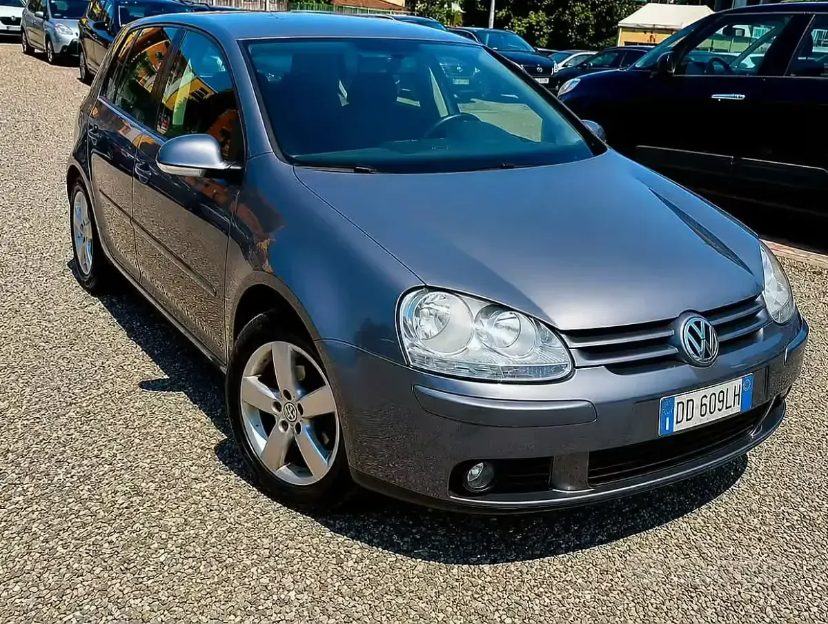 Usata VW Golf V 115 CV (84 kW) 2007 Grigio Berlina