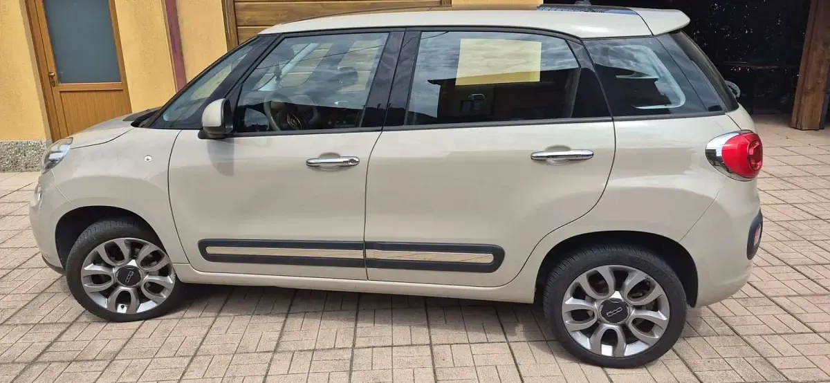 Usata Fiat 500L Lounge 80 CV (58 kW) 2013 Beige Monovolume