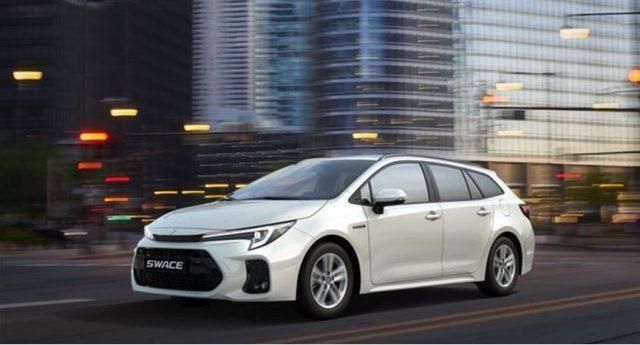 Usata Suzuki Swace 98 CV (72 kW) 2023 Bianco Station wagon