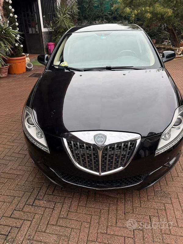 Usata Lancia Delta 120 CV (88 kW) 2010 Nero Utilitaria