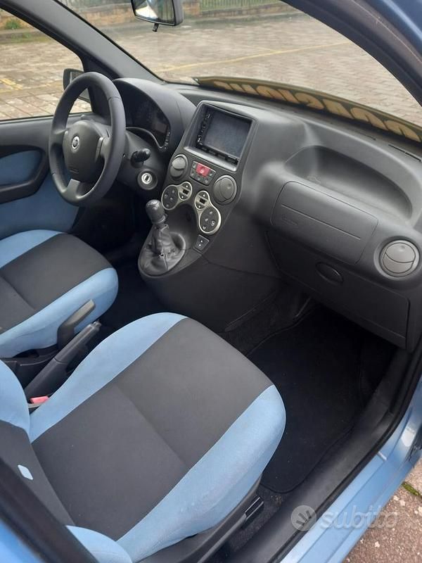 Usata Fiat Panda Emotion 54 CV (39 kW) 2008 Blu Berlina