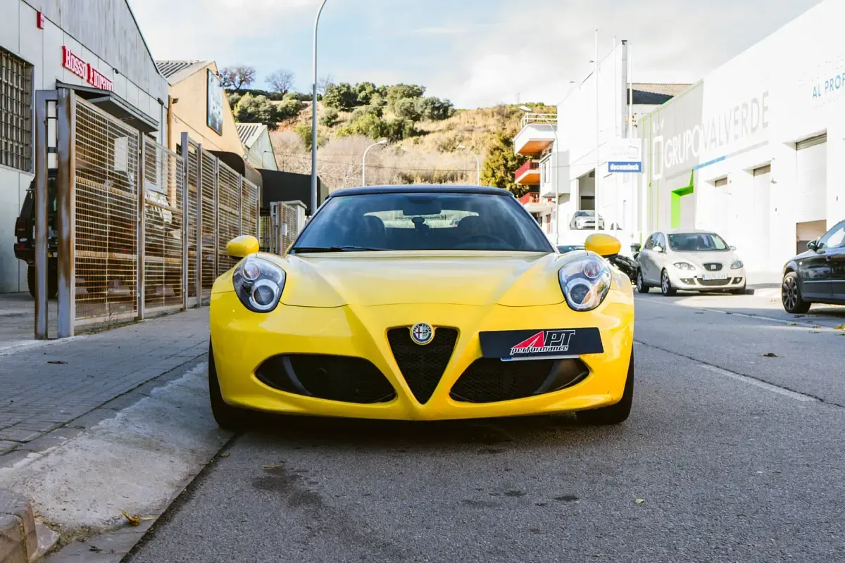 Usata Alfa Romeo 4C Spider 241 CV (177 kW) 2019 Giallo Cabrio
