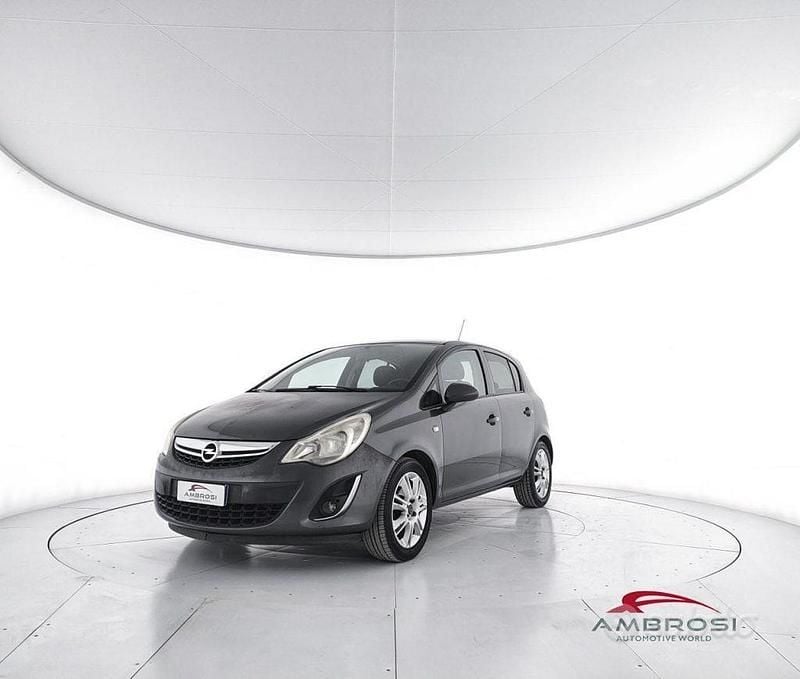 Usata Opel Corsa 75 CV (55 kW) 2011 Grigio Utilitaria