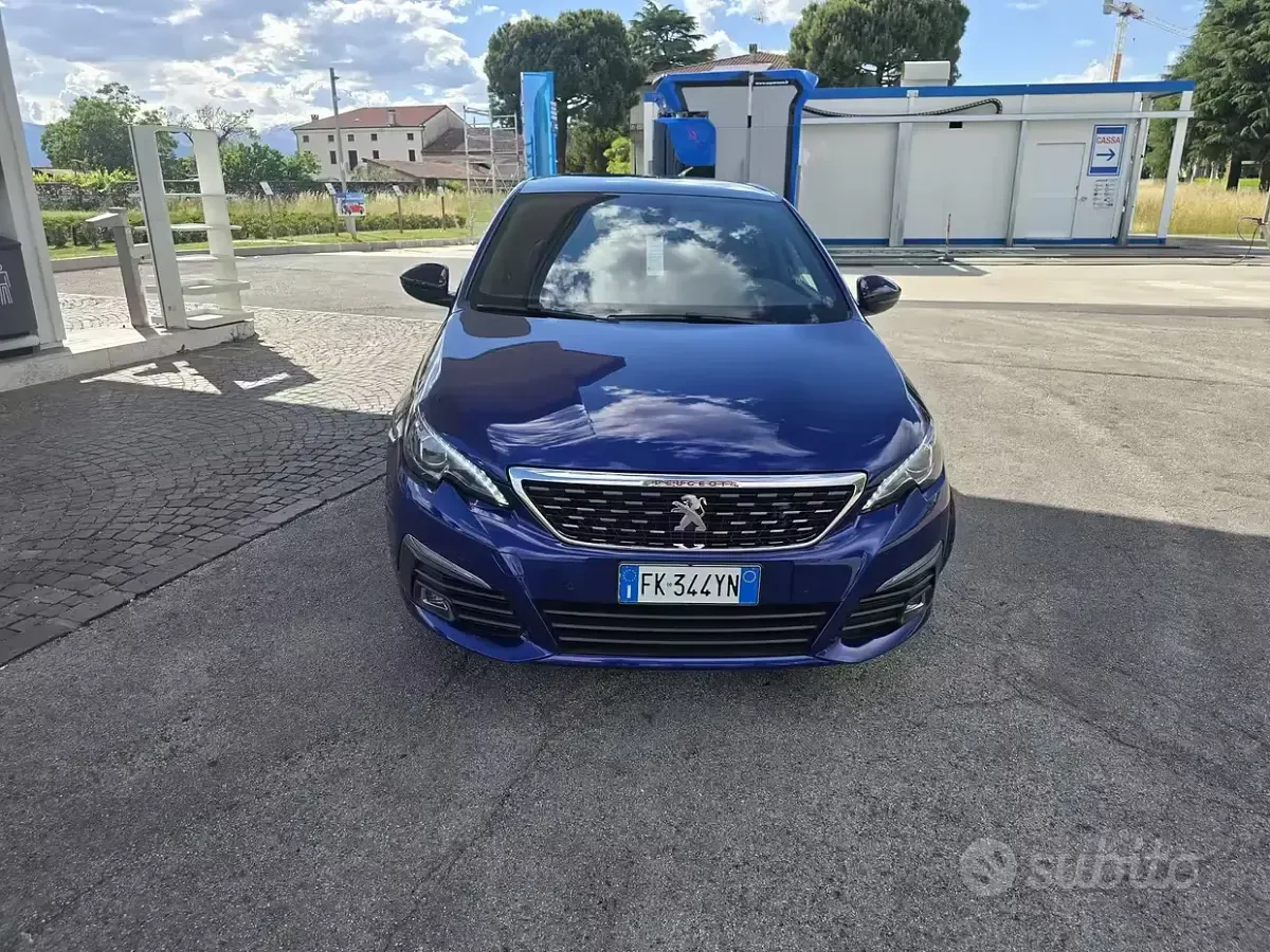 Usata Peugeot 308 GT-line 131 CV (96 kW) 2017 Blu Berlina