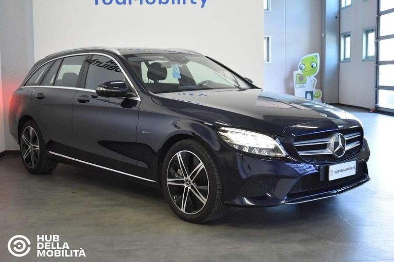 Usata Mercedes C300e Business 194 CV (142 kW) 2020 Blu Station wagon