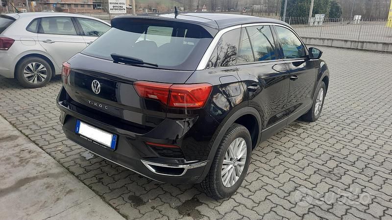 Usata VW T-Roc Business 116 CV (85 kW) 2020 Nero SUV