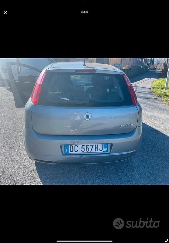 Usata Fiat Grande Punto 65 CV (47 kW) 2006 Blu Utilitaria