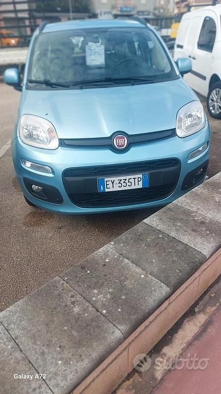 Usata Fiat Panda Lounge 69 CV (50 kW) 2015 Blu Utilitaria