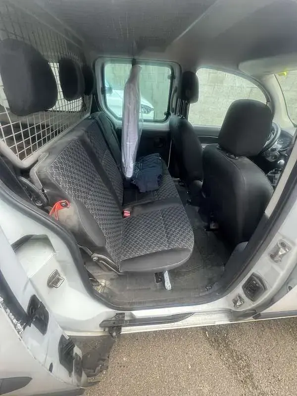 Usata Renault Kangoo Expression 82 CV (60 kW) 2012 Monovolume