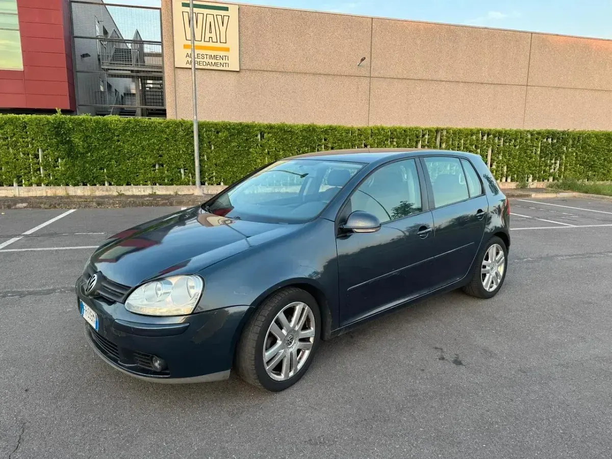 Usata VW Golf IV Comfortline 101 CV (74 kW) 2004 Blu Berlina