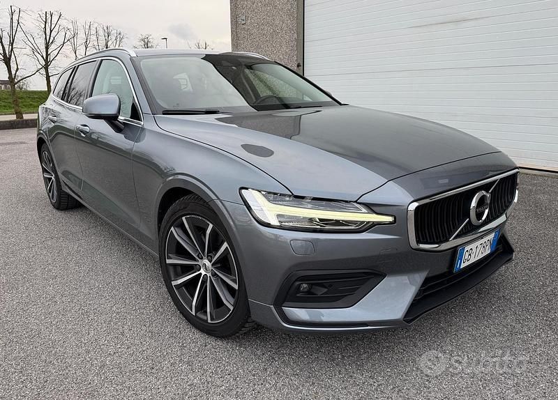 Usata Volvo V60 Business Edition 190 CV (139 kW) 2020 Grigio Station wagon