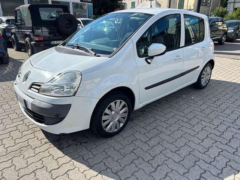 Bianco Usata 2012 Renault Modus Monovolume | 3500 € (Buon prezzo) - Immagine 1/4