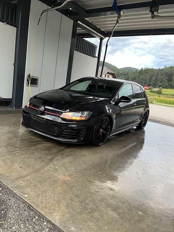 Usata VW Golf VII GTI 220 CV (161 kW) 2013 Nero