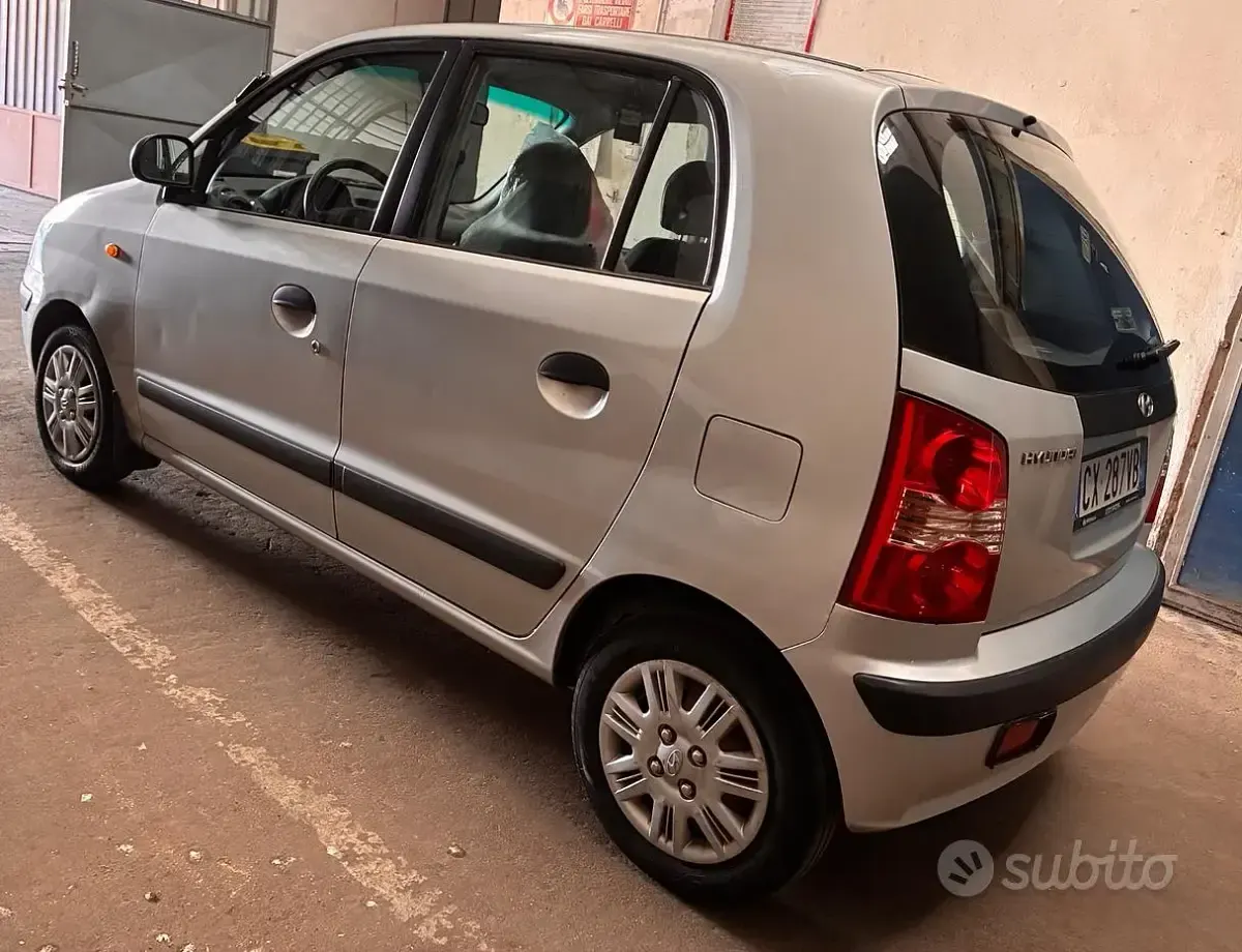 Usata Hyundai Atos 63 CV (46 kW) 2007 Grigio Utilitaria
