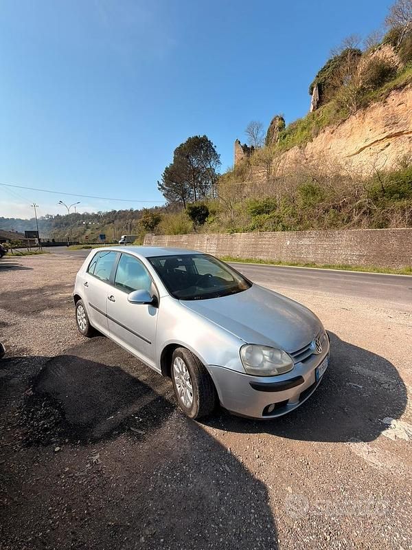 Usata VW Golf IV 105 CV (77 kW) 2005 Grigio Berlina