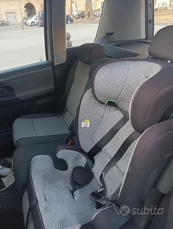 Usata Skoda Roomster 70 CV (51 kW) 2012 Grigio Monovolume