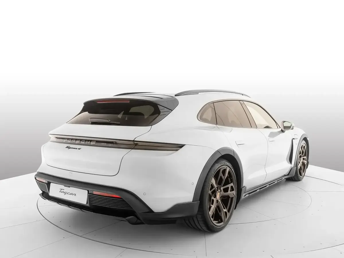 Nuova Porsche Taycan Cross Turismo 300 kW (408 CV) 2026 Grigio ghiaccio metallizzato