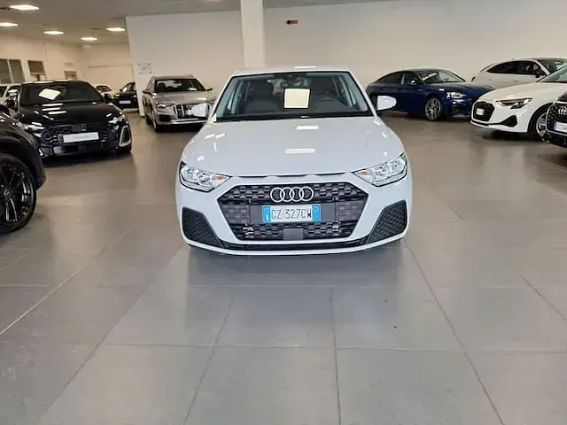 Nuova Audi A1 Sportback Business 116 CV (85 kW) 2025 Bianco ghiaccio metallizzato Utilitaria