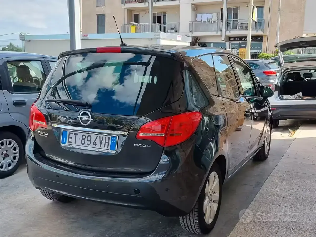 Usata Opel Meriva 95 CV (69 kW) 2014 Nero Monovolume