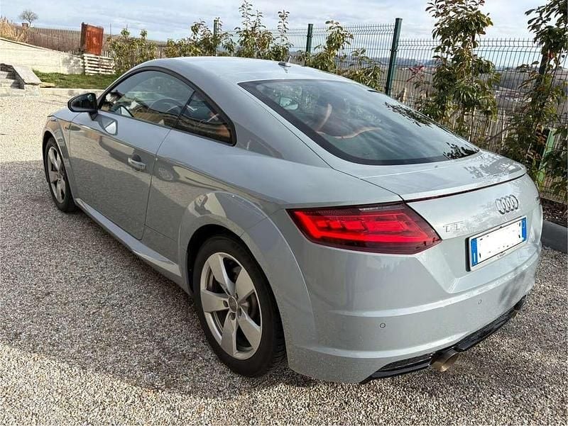 Usata Audi TT Ambiente 245 CV (180 kW) 2019 Grigio Coupé