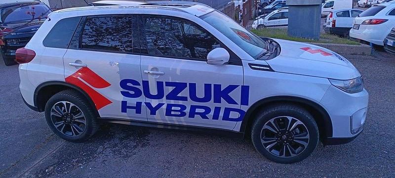 Usata Suzuki Vitara 116 CV (85 kW) 2022 Bianco SUV