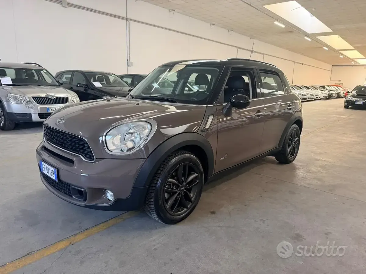Usata Mini Cooper SD Countryman 143 CV (105 kW) 2012 Marrone SUV