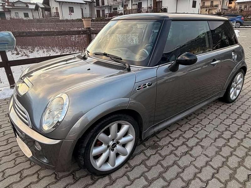 Usata Mini Cooper S 163 CV (119 kW) 2004 Grigio Utilitaria