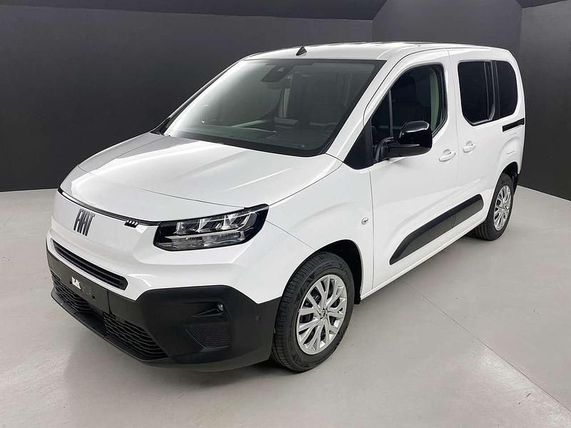 Usata Fiat Doblò 102 CV (75 kW) 2024 Bianco gelato Monovolume