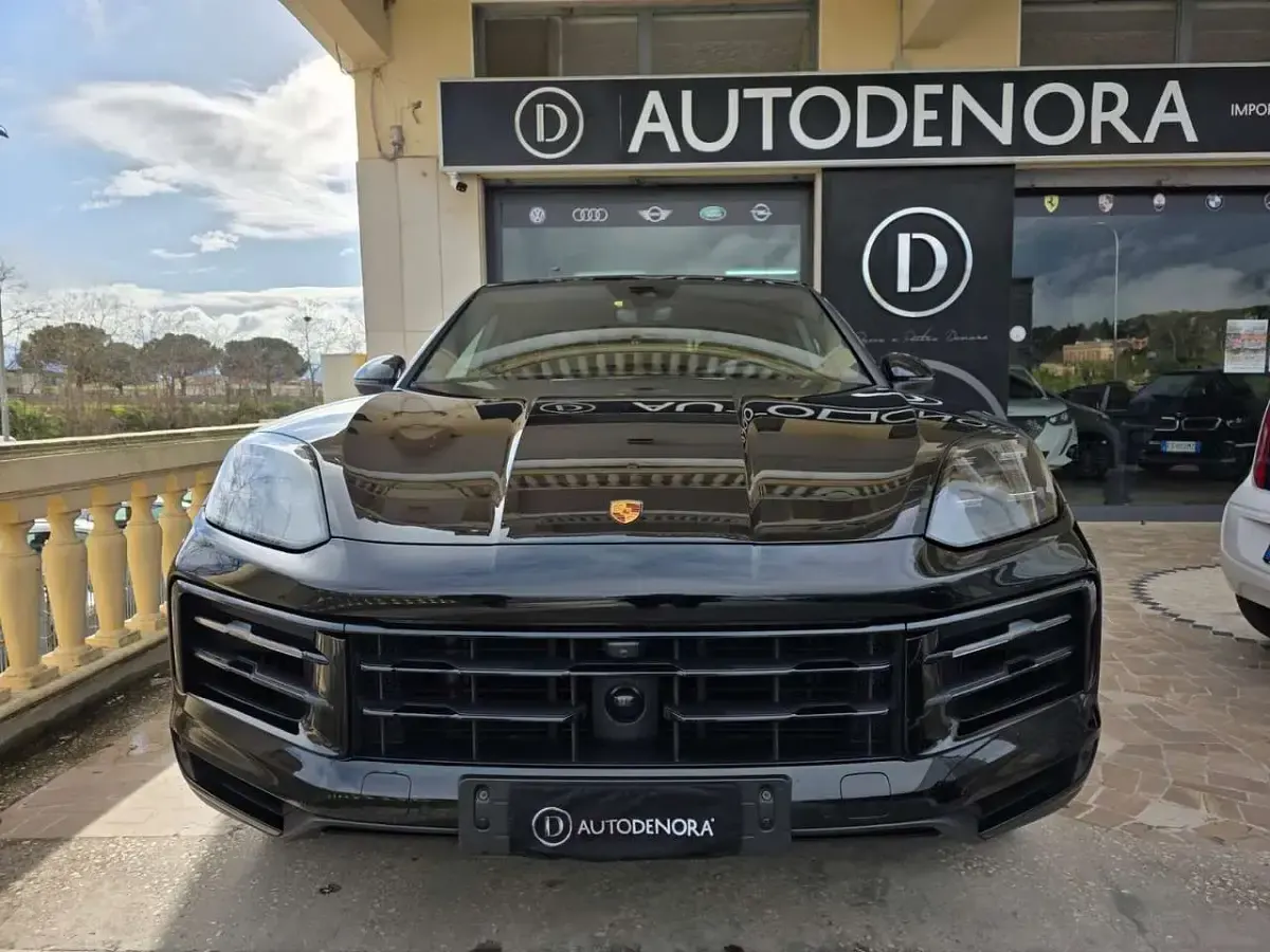 Usata Porsche Cayenne 481 CV (353 kW) 2024 Nero SUV